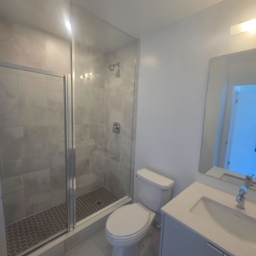 For Lease - 2088 James Street Unit# 1005, Burlington, Ontario - Photo 1