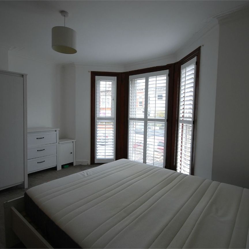 Studio Flat, Balham Park Road, SW12 - Photo 2
