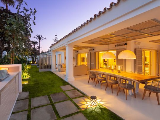 5 bedroom luxury Villa for rent in Lomas de Marbella club, Marbella, Malaga, Andalusia - Photo 1