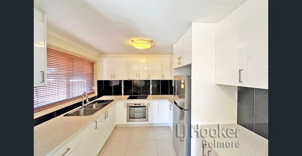 Modern & Spacious 3-Bedroom Granny Flat in Convenient Location! - Photo 1