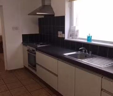 25 Philip Street, for Rent - Photo 3