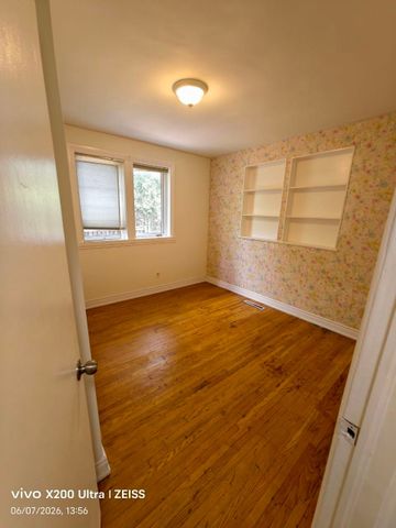 For Lease - 46 Overton Crescent, Toronto, Ontario - Photo 4