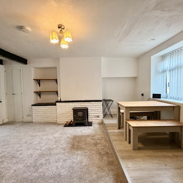 2 bedroom house to rent - Photo 1
