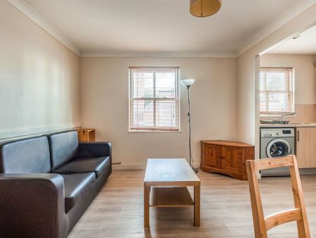 3 Bed Student Accommodation - Photo 2