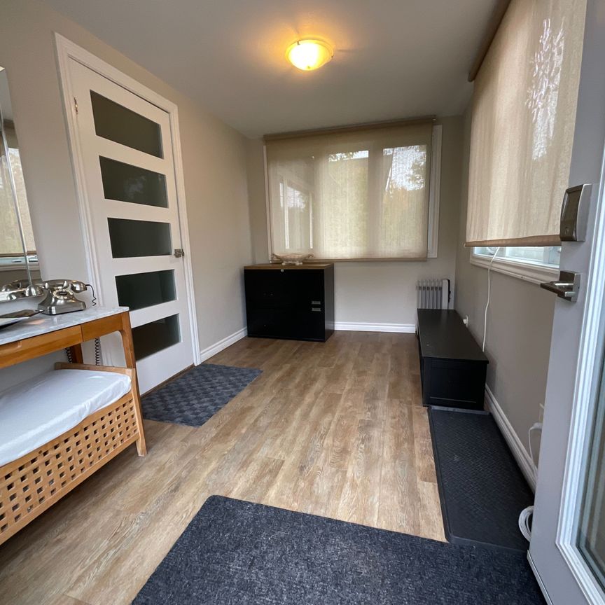 For Lease - 184 Dunkerron Avenue, Wasaga Beach, Ontario - Photo 1