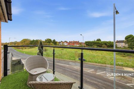 2 bedroom apartment to rent - Photo 2