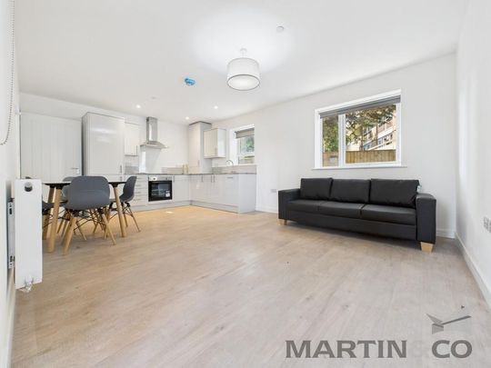 2 bedroom ground floor flat to rent - Photo 1