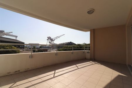 Location Appartement 3 pièces 75m² LA CIOTAT 13600 - Photo 4