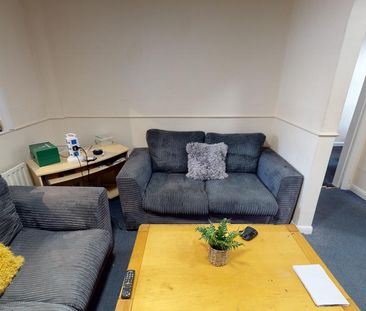 4 bedroom terraced house to rent - Photo 1