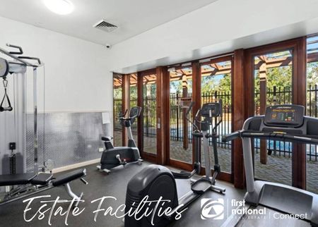 Luxury At Its Finest - Photo 5