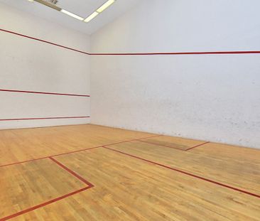 For Lease - 2759 Carousel Crescent Unit# 1605, Blossom Park - Airpo... - Photo 2