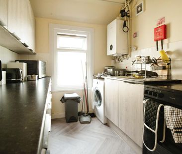 1 bedroom in a house share to rent - Photo 4