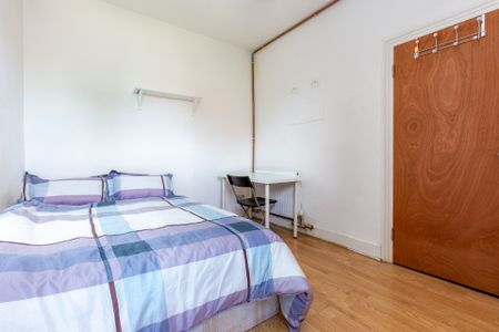 RM4 Devonshire Close| Stratford | London | E15 1UG - Photo 2