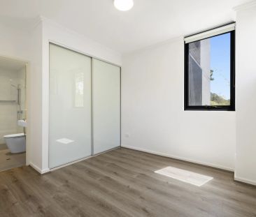 ModernApartment with Leafy Outlook in Prime Asquith Location - Photo 3