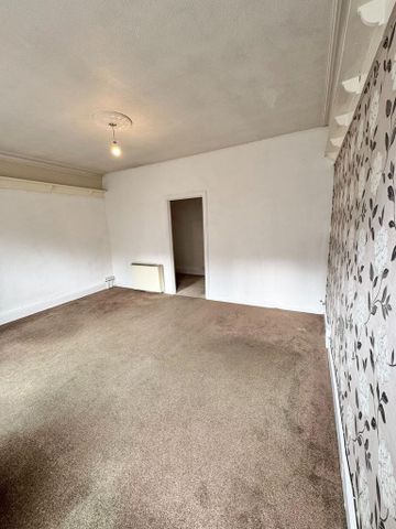 3 bedroom maisonette to rent - Photo 2