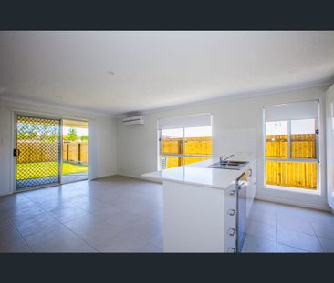 14 Mercy Circuit, Park Ridge, Qld 4125 - Photo 3