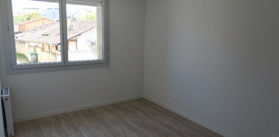 Apartment - Photo 2