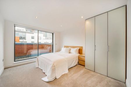 3 bedroom flat to rent - Photo 5