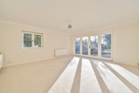 5 bedroom detached house to rent - Photo 2