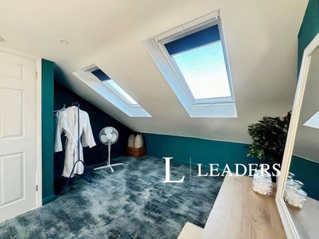 4 bedroom terraced house to rent - Photo 4