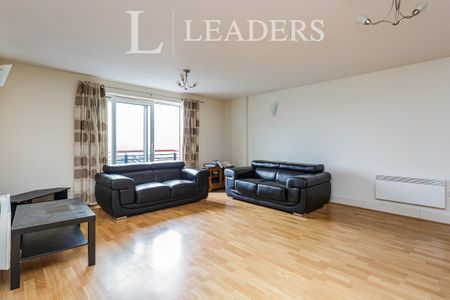 2 bedroom apartment to rent Brecon House, The Canalside, Portsmouth, PO1 - Photo 2