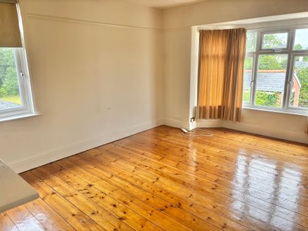 4 bedroom Semi Detached Four Bedroom House to rent - Photo 4