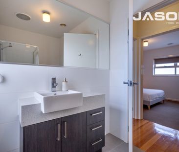 4/6 Sycamore Avenue, Tullamarine, Vic 3043 - Photo 1