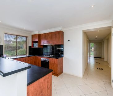 Stylish Living in a Quiet Strathfieldsaye Court - Photo 5