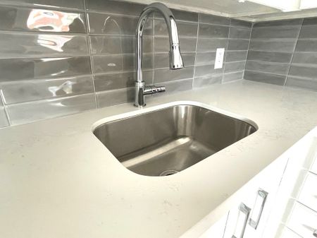 For Lease - 2373 Bloor Street Unit# 2, Toronto, Ontario - Photo 4