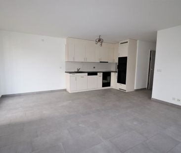 Lumineux appartement de 3,5 pièces avec balcon à Domdidier - Foto 1