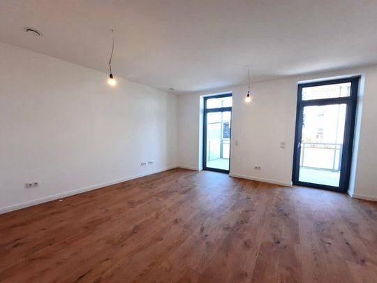 Moderne 3-Raum-Wohnung mit Balkon und viel Tageslicht ! - Photo 1