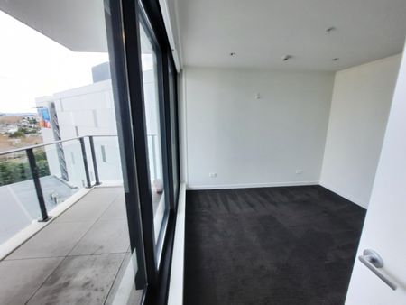 Spacious One Bedroom in SugarTree - Photo 4