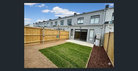 Modern Comfort Meets Effortless Living - Photo 5