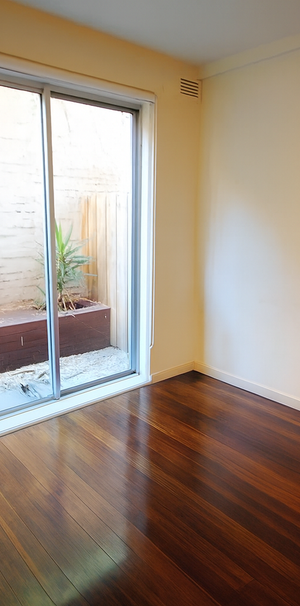 Beachside Living in St Kilda West - Photo 1