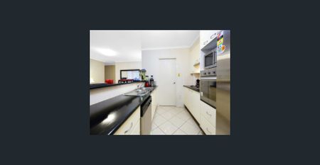 THE PALLADIUM UNFURNISHED 2 BEDROOM WITH PARKING - Photo 4