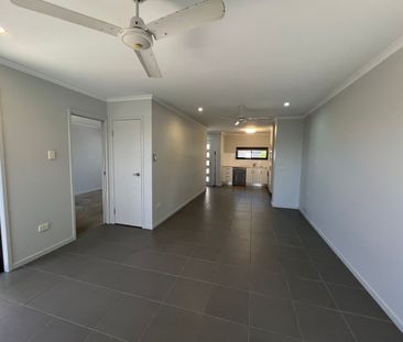 2/2 Makybe Diva Drive, Ooralea - Photo 1