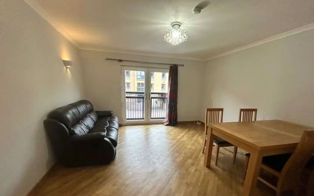 2 Bed Flat, Kelvinhaugh Street, G3 - Photo 1