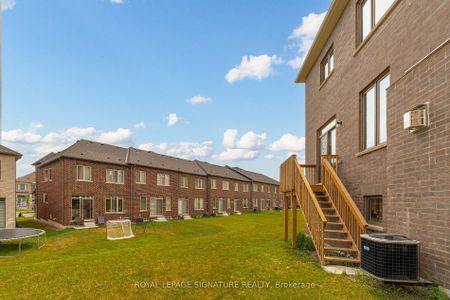For Lease - 1231 Plymouth Drive Unit# Upper, Oshawa, Ontario - Photo 3