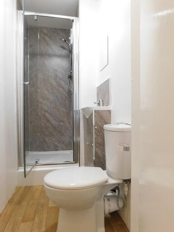 3 bedroom flat to rent - Photo 5