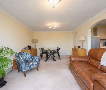 2 bedroom flat to rent - Photo 5