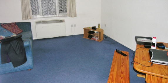 2 bedroom flat to rent Dads Wood - Photo 2