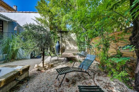 Location Maison Aix-en-Provence 5 Pièces 113 m² - Photo 2