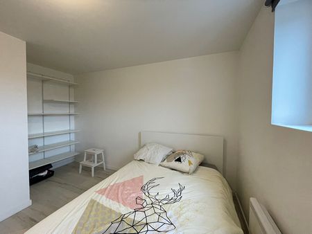 Location Appartement 3 pièces 40m² - Photo 3