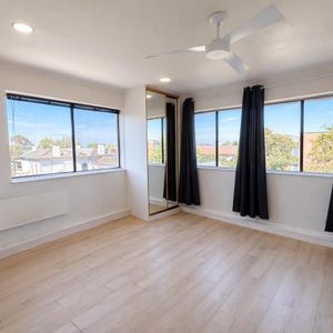 51/25 Redan Street, St Kilda VIC 3182 - House For Rent | Domain - Photo 2