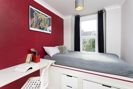 3 bedroom semi-detached house to rent - Photo 3