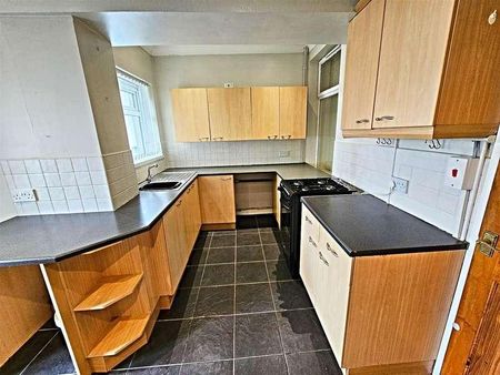 Middle Street, Trallwn, Pontypridd, CF37 - Photo 2