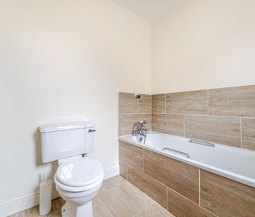 2 bedroom detached house to rent - Photo 5