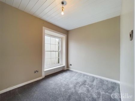 4 Shore Street, Killyleagh, BT30 9QJ - Photo 4