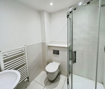 4 bedroom townhouse to rent - Photo 3