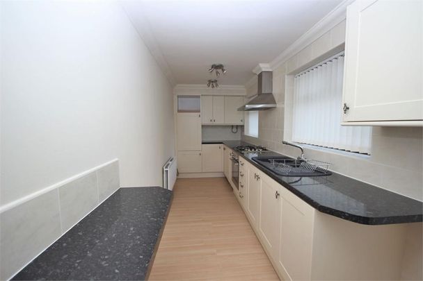 2 bedroom terraced house to rent - Photo 1